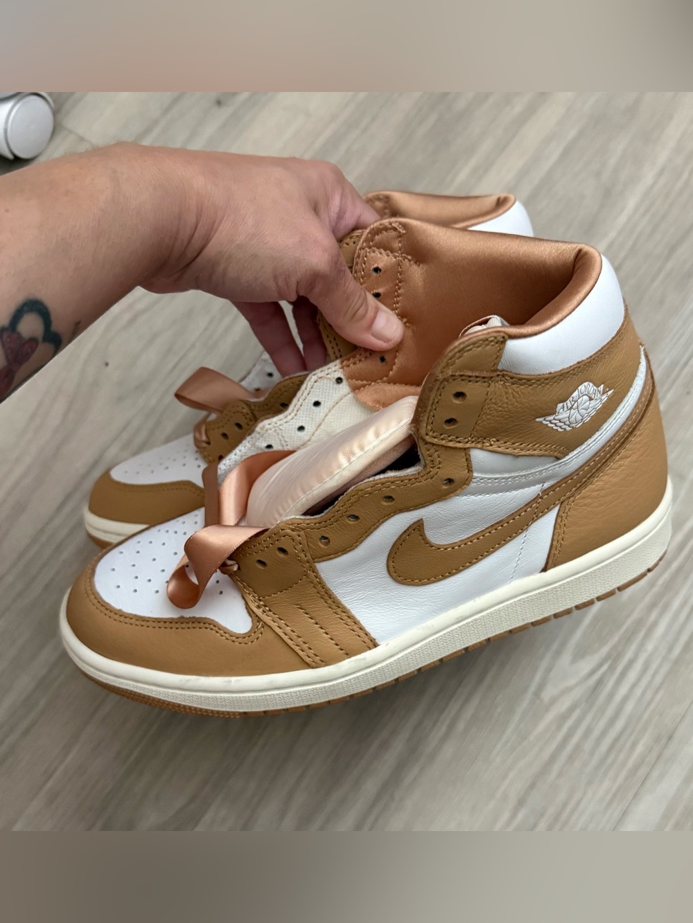 Nike Air Jordan 1 Retro High OG Praline Sail White Women’s 7.5